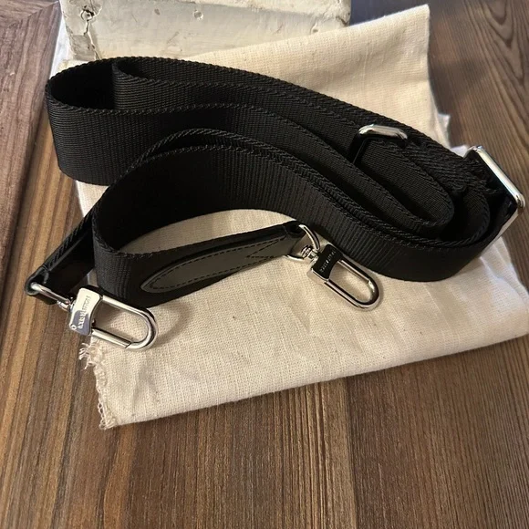 Louis Vuitton Blue and Black Limited Edition Crossbody/Shoulder Bag - Picture 10 of 11